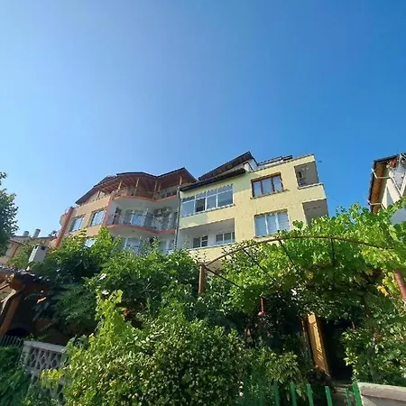 Family California Πριμόρσκο